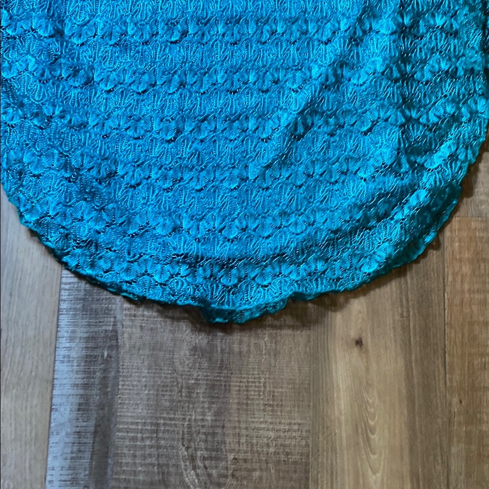 Lavish Blue Ruffled Sleeveless Blouse. This blouse teal color Vintage Y2K - Picture 5 of 7